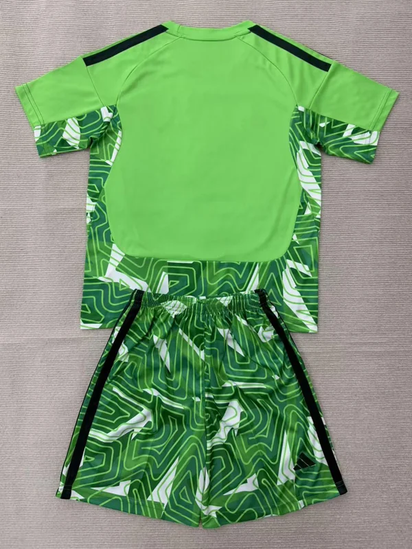 Leeds United 2026/27 Goalkeeper Green Kids Kit Fan Version - Back View Leeds United 2026/27 Goalkeeper Green Kids Kit Fan Version - Back View | KFCOOL