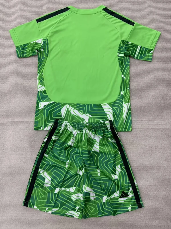 Manchester United 2026/27 Goalkeeper Green Kids Kit Fan Version - Back View | KFCOOL