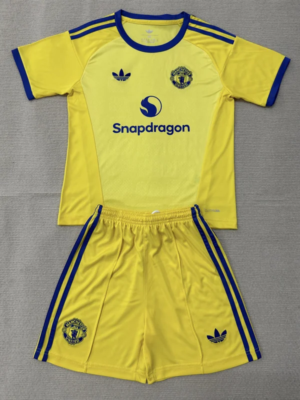 Manchester United 2026/27 Goalkeeper Yellow Kids Kit Fan Version - Front View | KFCOOL