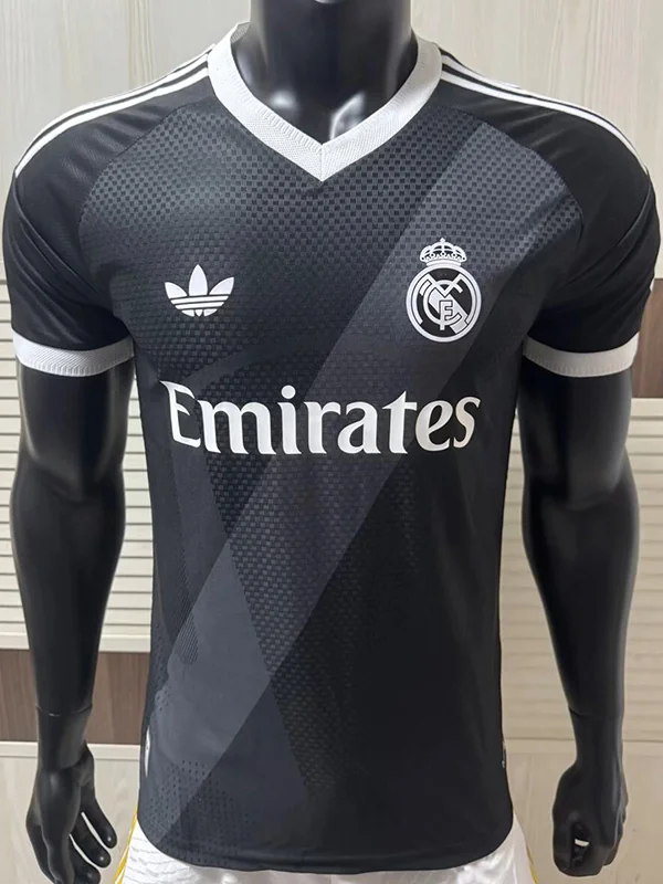 Real Madrid 2026/27 Black Special Edition Training Shirt Player Version - Front View Real Madrid 2026/27 Black Special Edition Training Shirt Player Version - Front View | KFCOOL